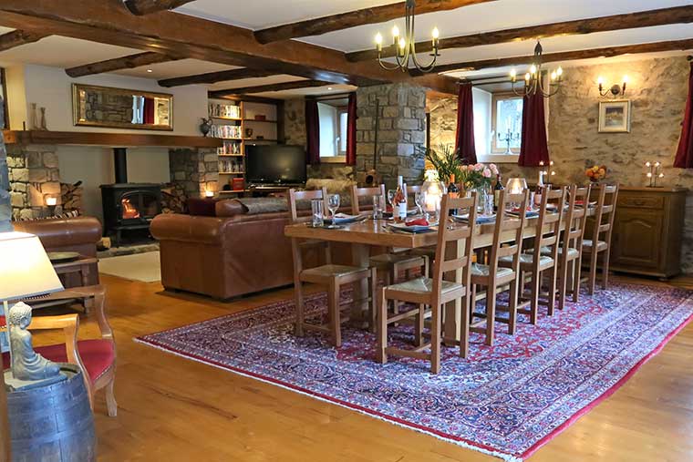 Lounge / Dining Area in l'ancienne poste avajan lodge french pyrenees image of