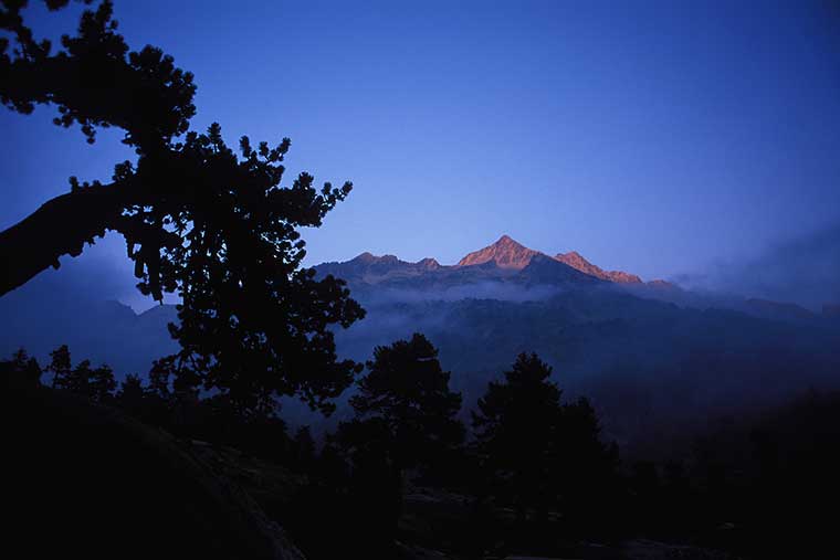 pyrenees mountains image of