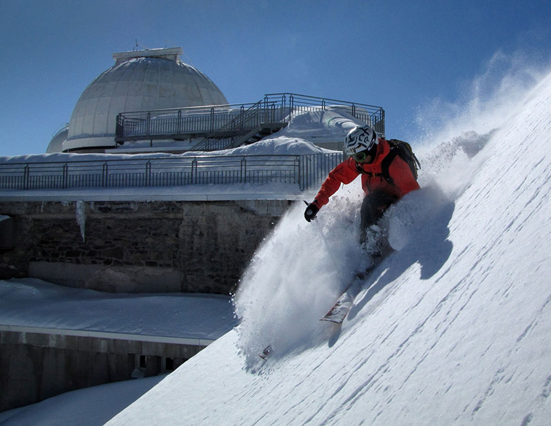 ski dans les pyrenees image